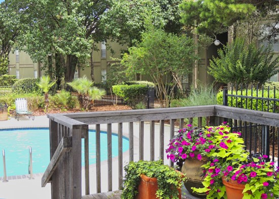 Aspen Apartments Shreveport gazebo